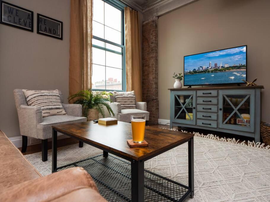 Good Vibes Loft - Dt Cle Walk To All The Stadiums Cleveland Dış mekan fotoğraf