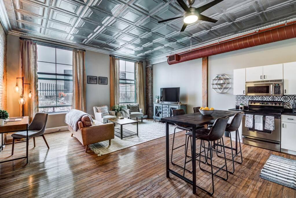 Good Vibes Loft - Dt Cle Walk To All The Stadiums Cleveland Dış mekan fotoğraf